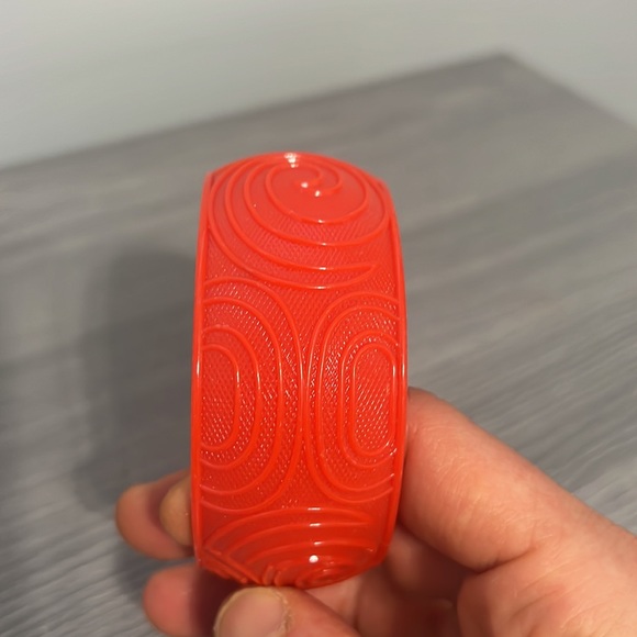 Vintage Red Plastic Bangle Bracelet with Embossed Swirls, EUC - Picture 3 of 6